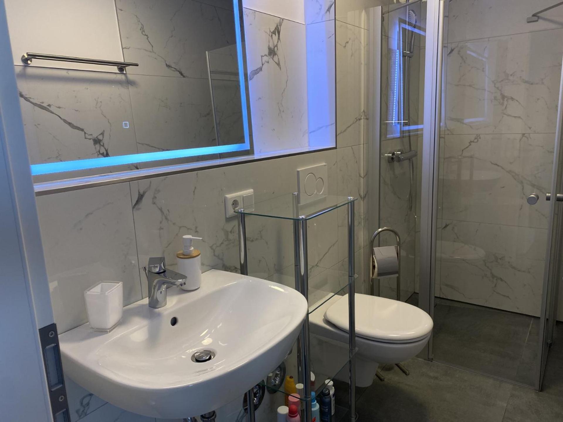 Schoenes Erwachen Im Frankfurter Penthouse Франкфурт-на-Майні Екстер'єр фото